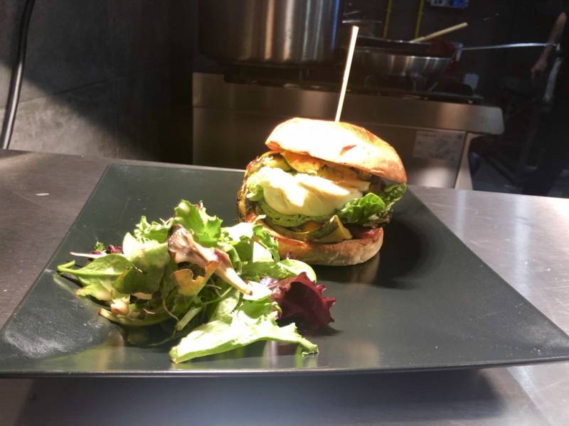 Burger végétarien américain à Château Gombert, Marseille 13013