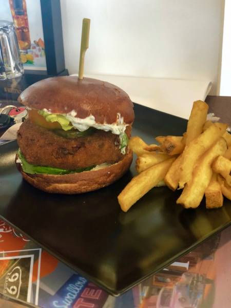 Le burger fait maison du Roof Kitchen au Technopole de Château Gombert, prés de Plan-de-Cuques