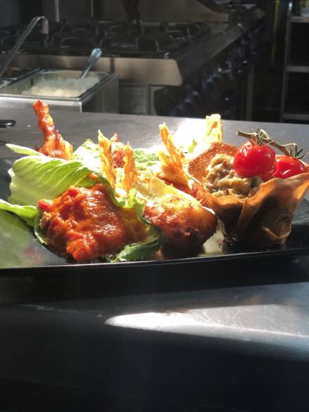 Tapas pour accompagner un apéritif entre amis à Allauch prés de Marseille 13ème arrondissement