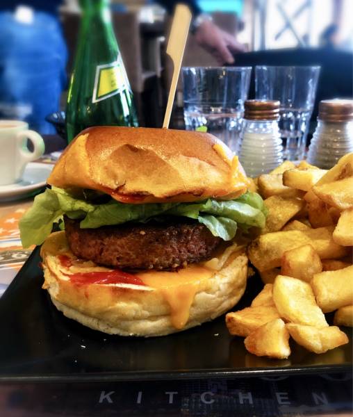 Les véritables Hamburgers à Chateau Gombert, restaurant américain prés d'Allauch, à Marseille 13013